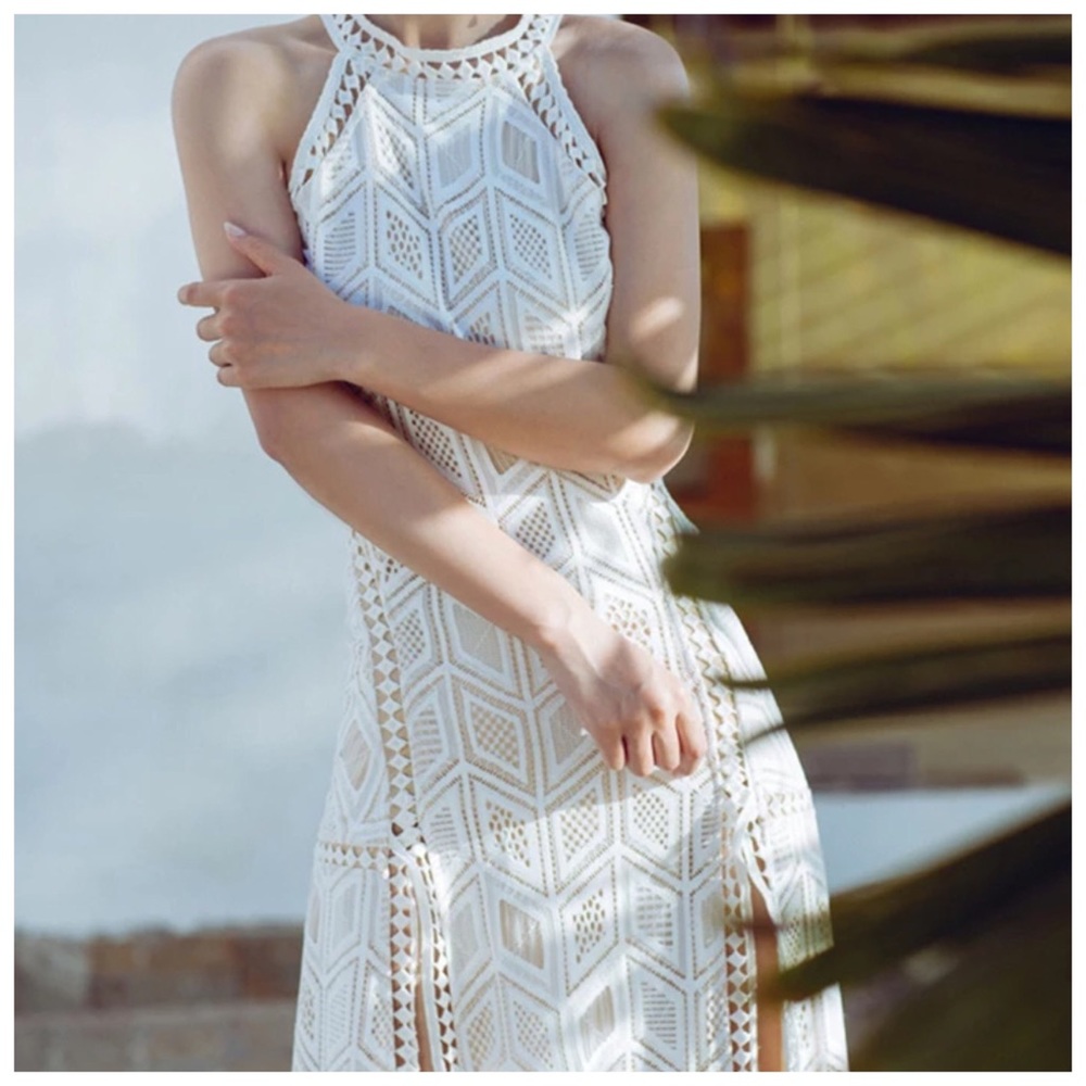 Gorgeous Cream Intricate Halter Lace Dress - Picture 5 of 9